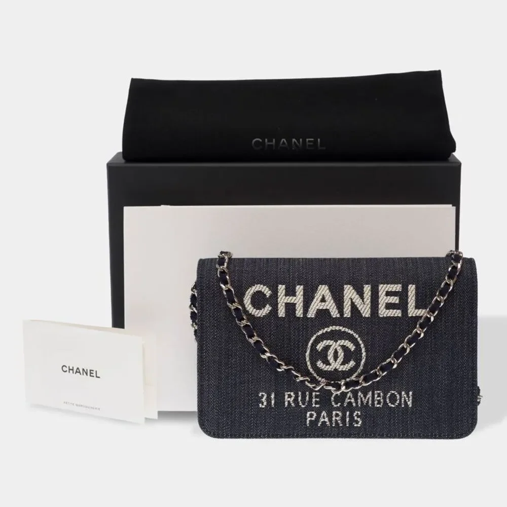 CHANEL Wallet on Chain Shoulder Bag